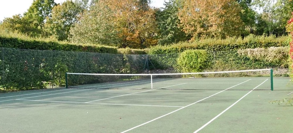 Aylworth Manor 25/50