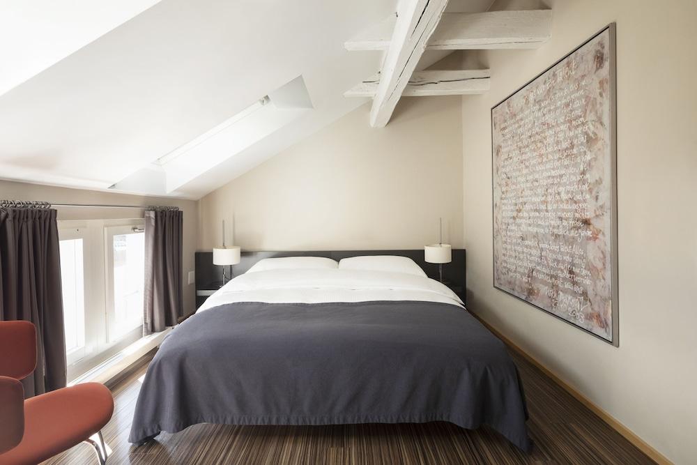 Design, King Bed, Attic