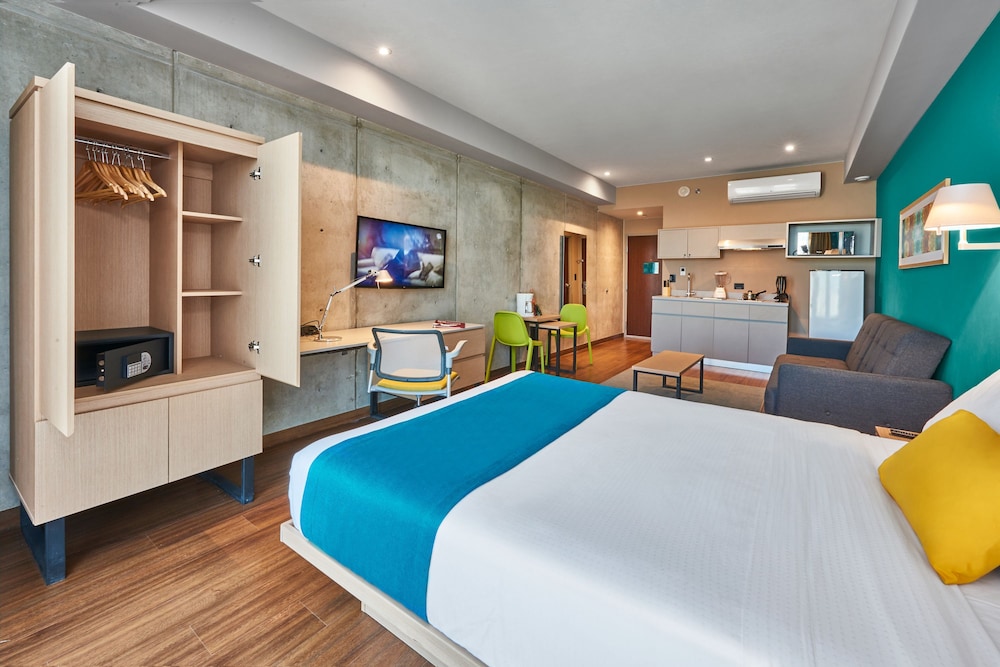 City Express Suites by Marriott Tijuana Rio 6/50