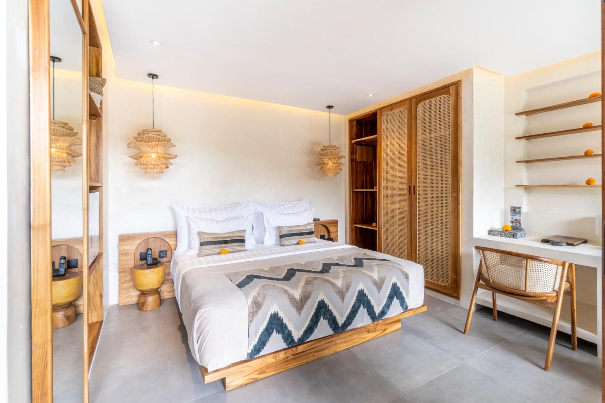SUITE, TERRACE