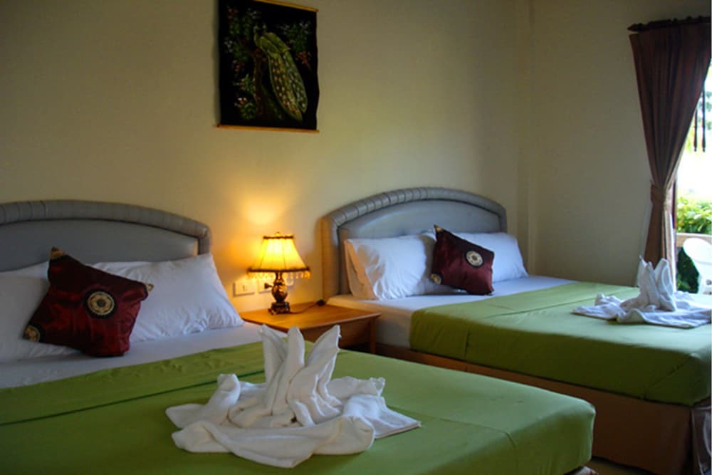 Star Light Resort 10/30