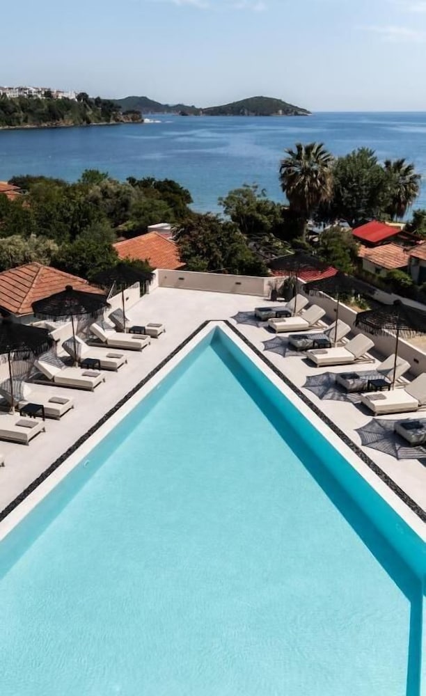 Nimfi Hotel, Skiathos 25/50