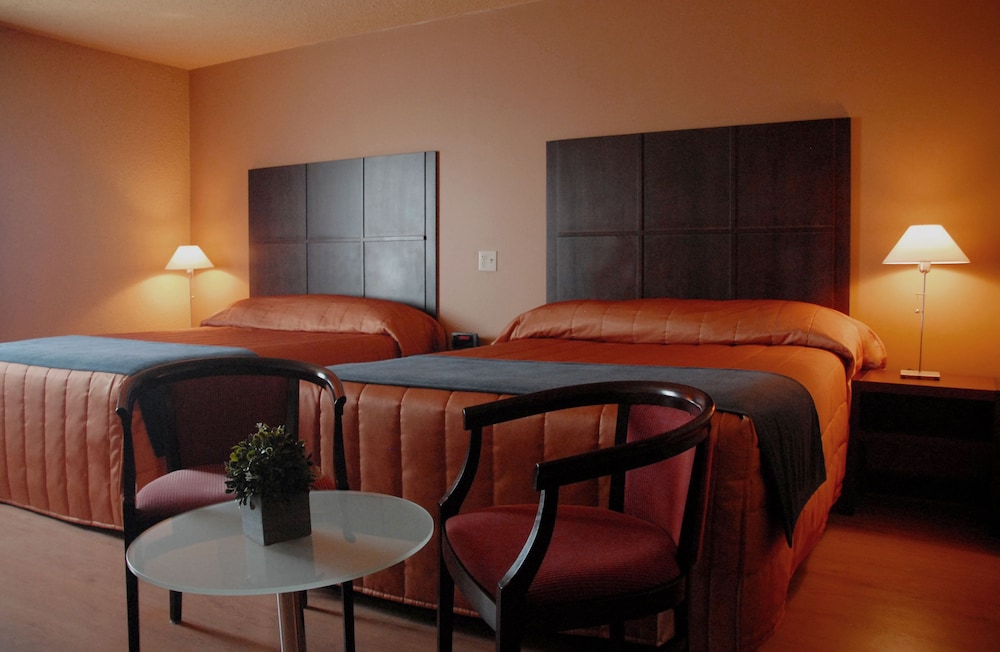 Clarion Pointe Sept-Iles, QC 54/61