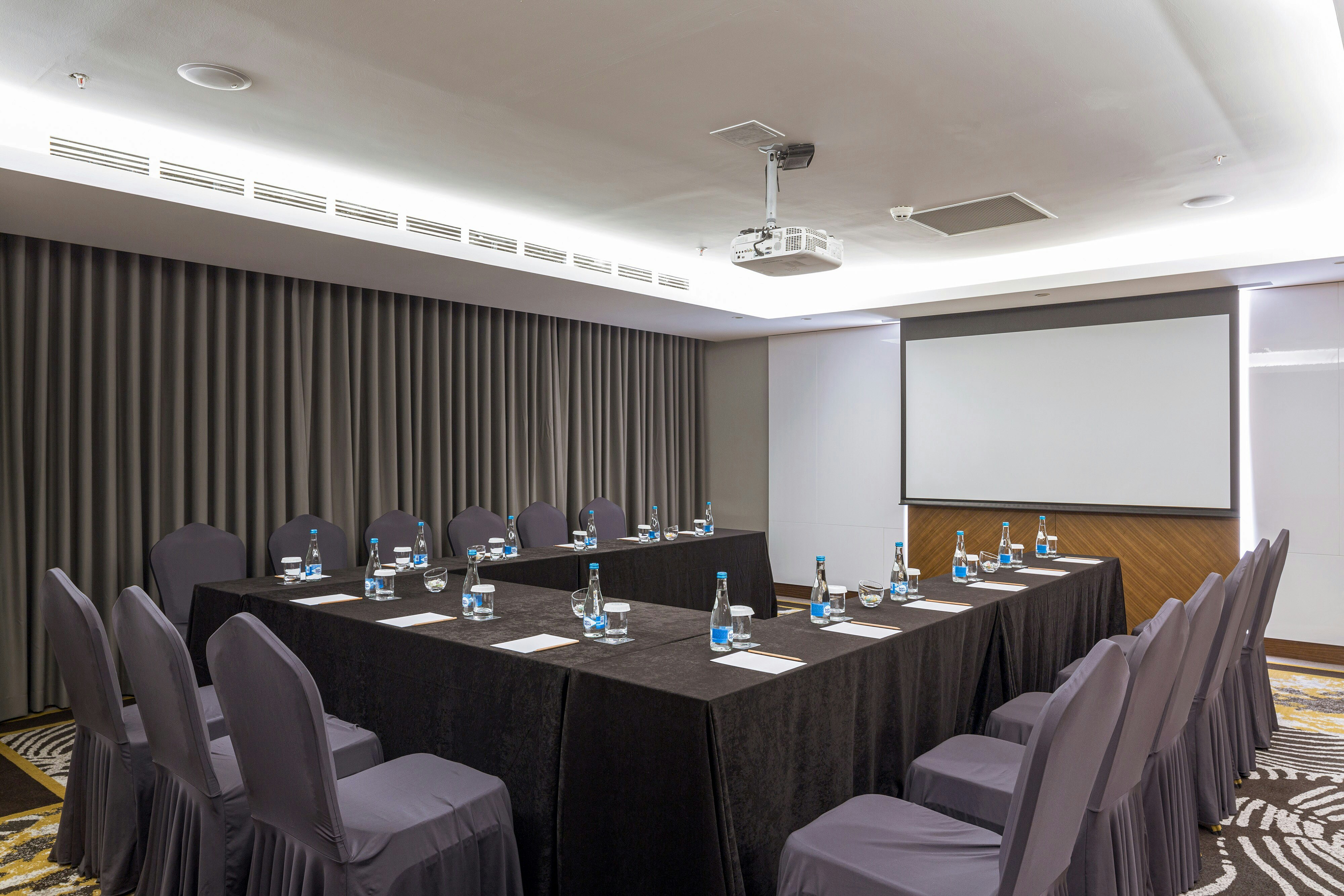 Sheraton Bishkek 52/57