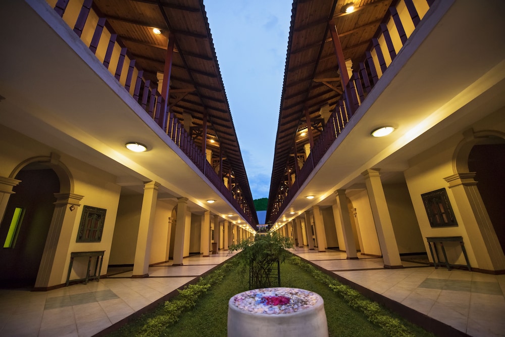 Mandara Rosen Hotel 59/64