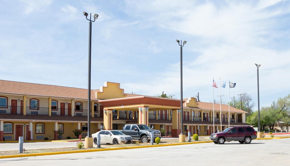 Sands Inn And Kitchen Suites 43/51