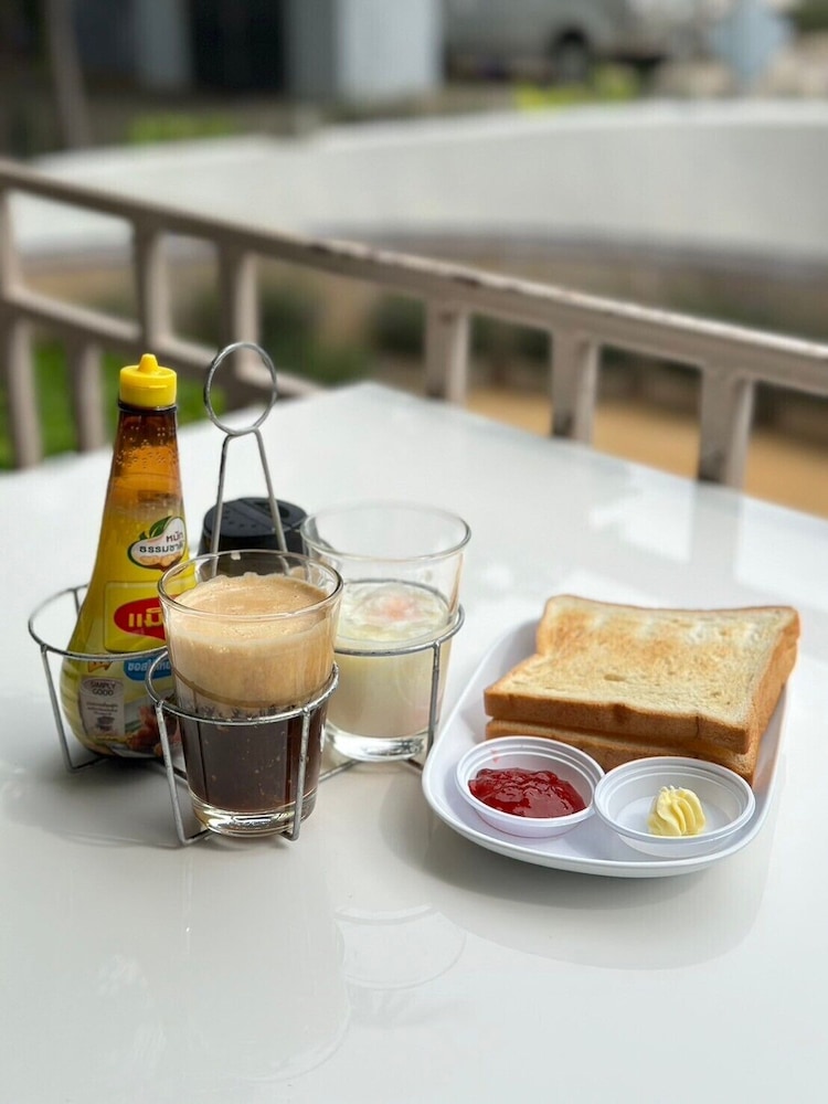 Rattana View Hotel 38/50