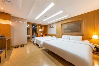 Vip, Family, King Bed