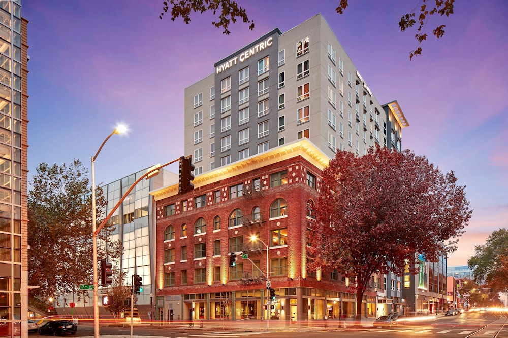 Hyatt Centric Downtown Sacramento 2/34