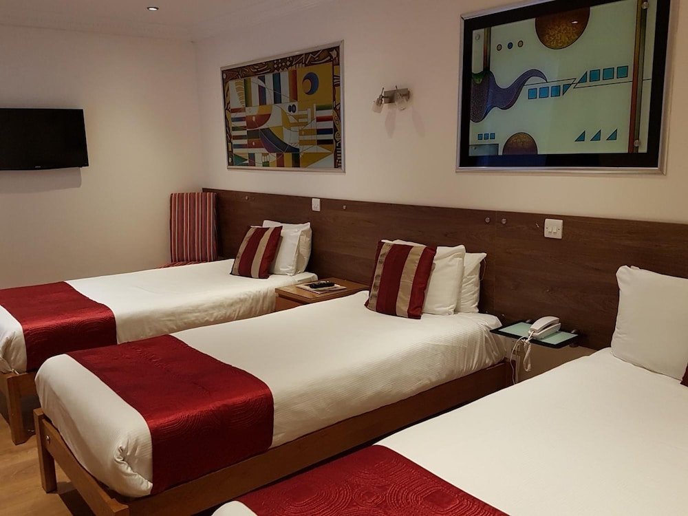 Westpoint Hotel 17/50