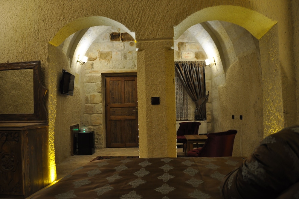 Cavusin Cave House 22/50