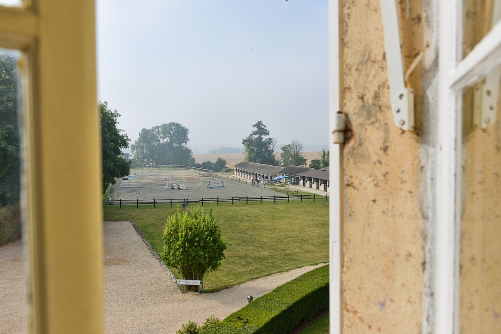 CHATEAU DE SANCY 57/65