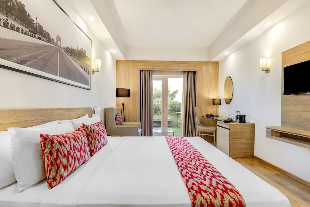 Lemon Tree Premier City Center Gurgaon 21/53
