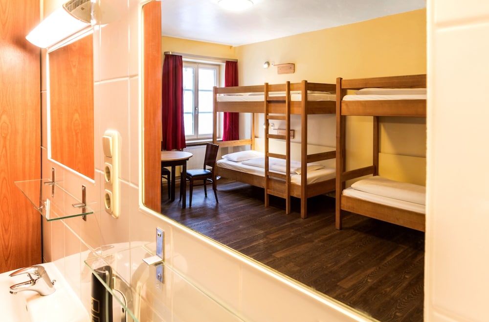 Euro Youth Hotel Munich 64/64