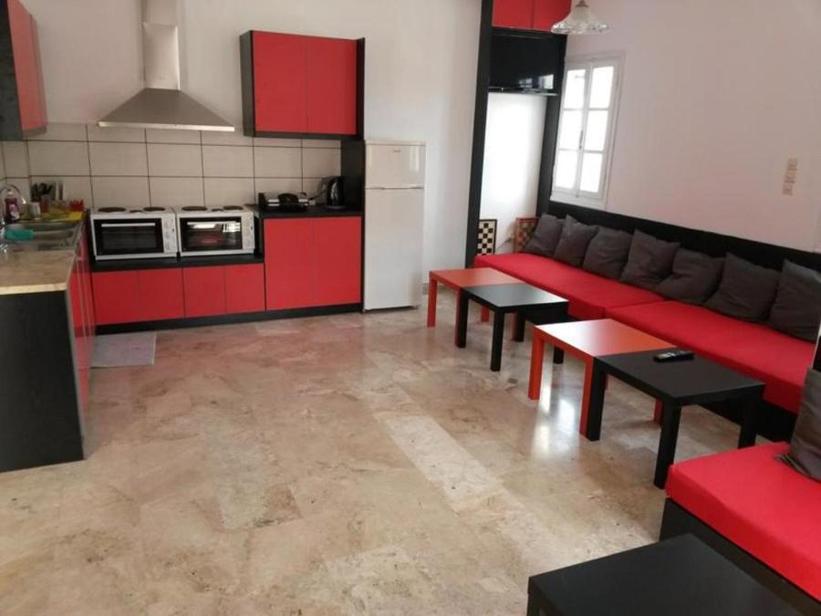 Fira Backpackers Place 11/15