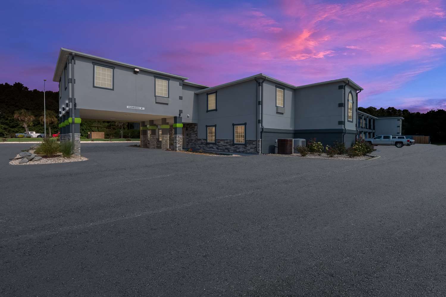 SureStay Hotel by Best Western Manning 34/39