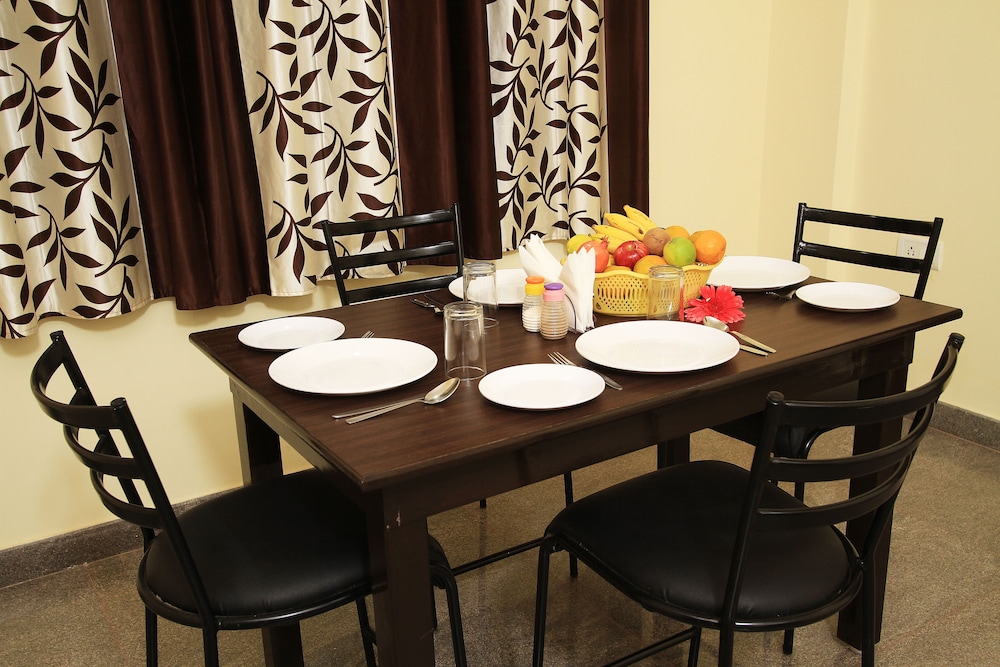 Tranzotel Bangalore Airport Hotel 35/47