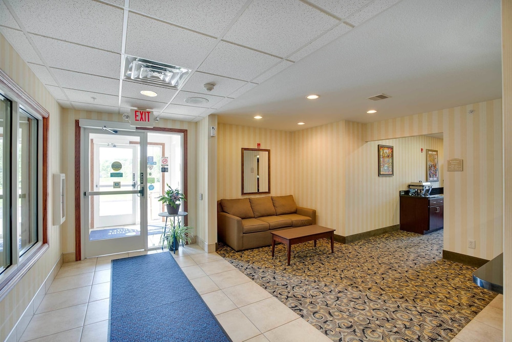 Cobblestone Inn & Suites - Clintonville 7/50