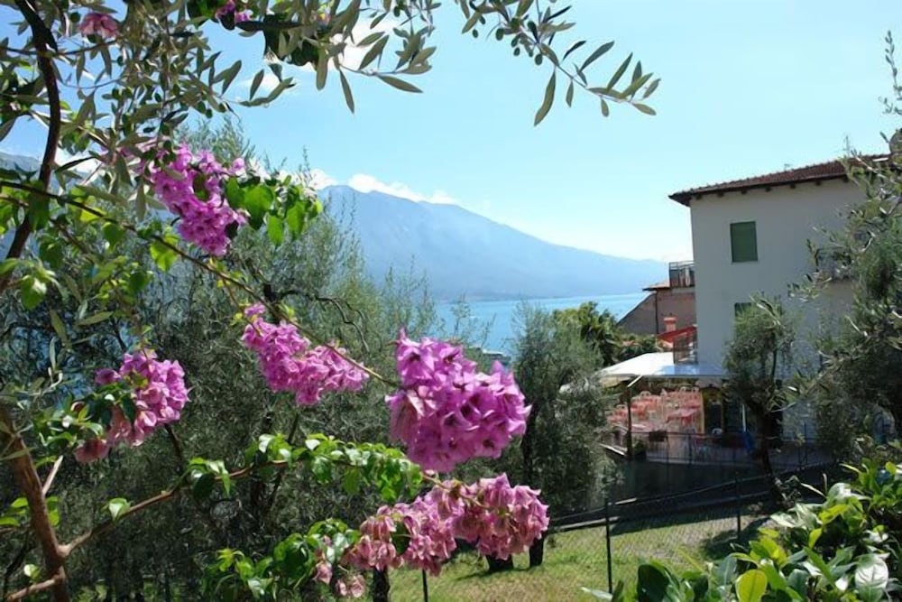 Hotel Augusta Garni 57/63