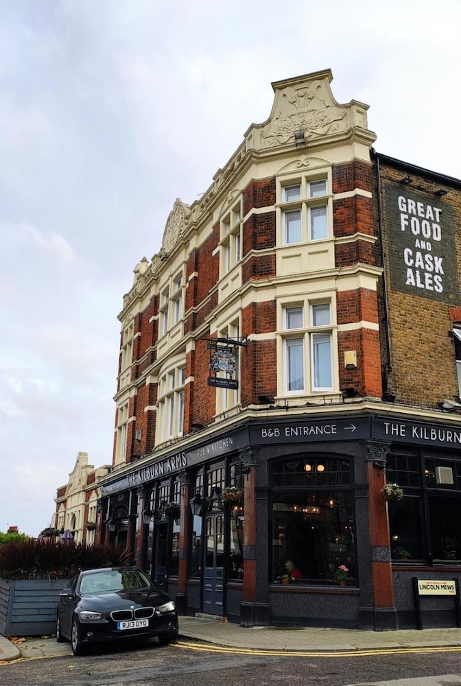 OYO The Kilburn Arms in LONDON