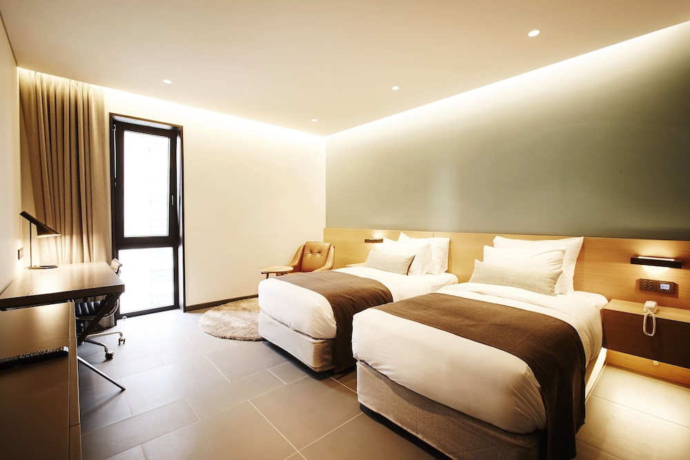 SUPERIOR, TWIN BEDS