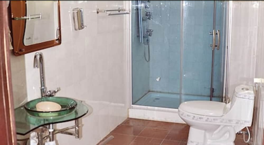 KEVIZ HOTEL 14/15