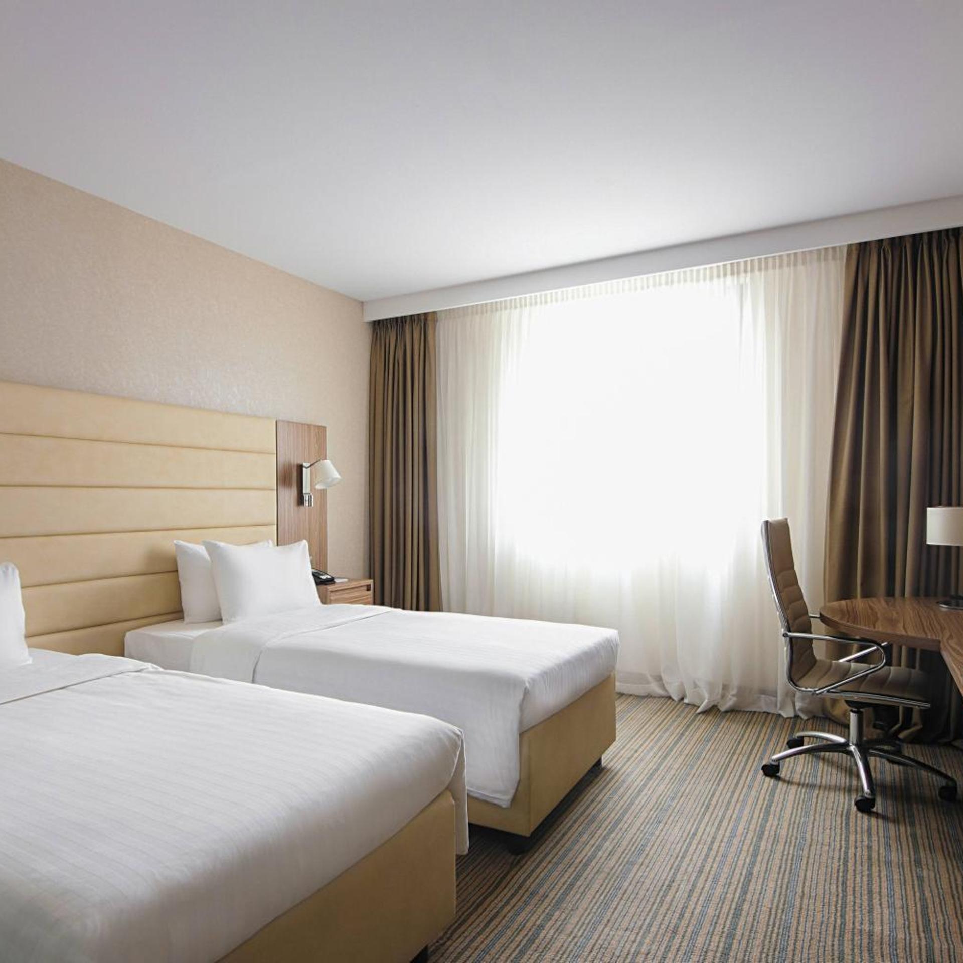 Grand, Deluxe, Twin Beds