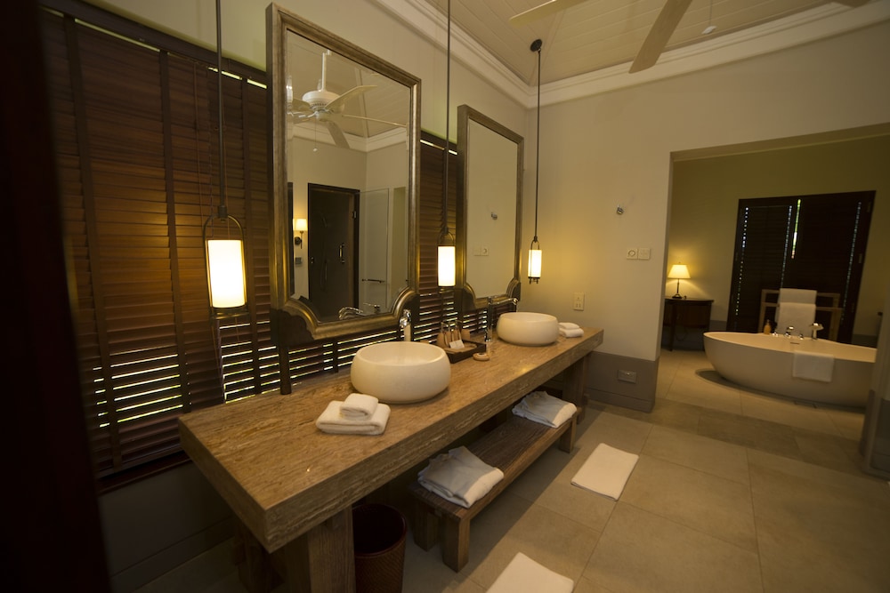 Cape Weligama 33/72