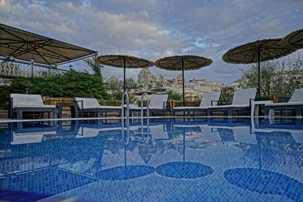 swimming pool spa