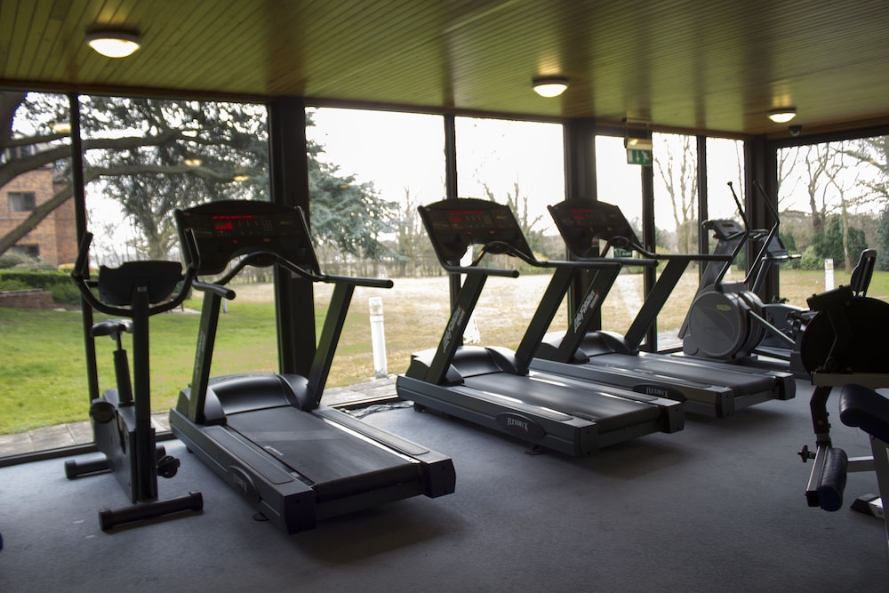 Mercure Hull Grange Park Hotel 40/75