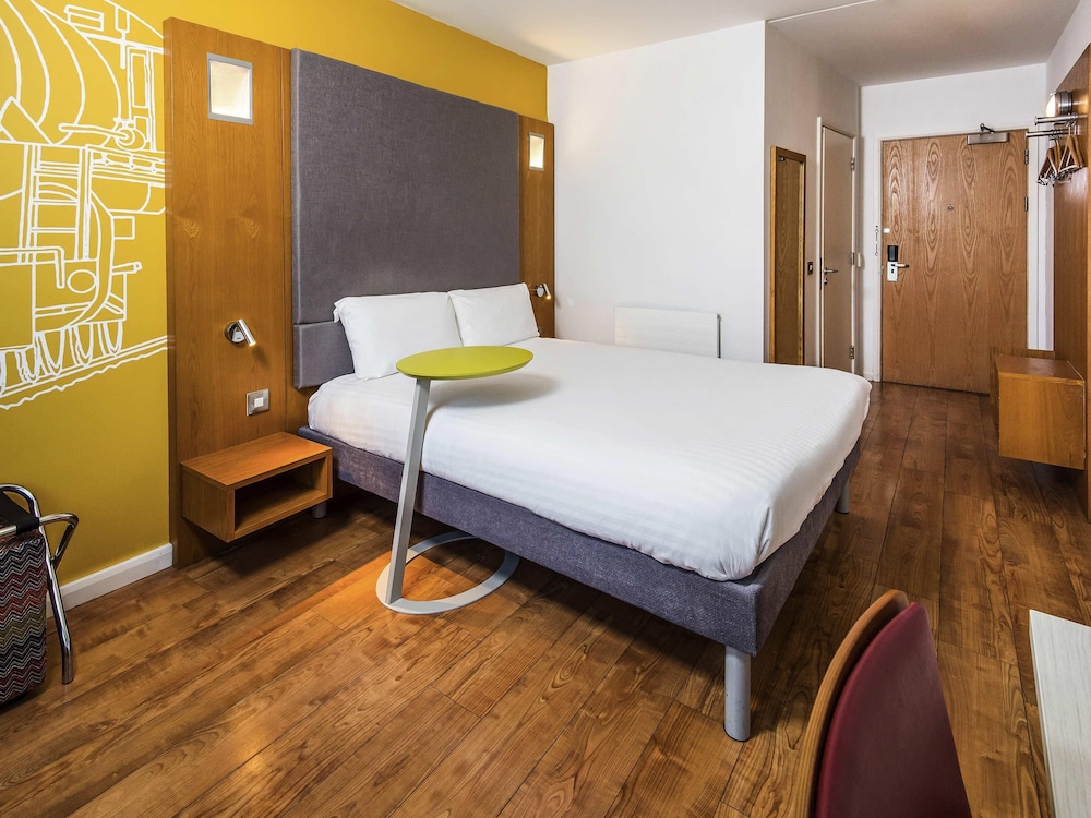 Ibis Styles Crewe 16/49