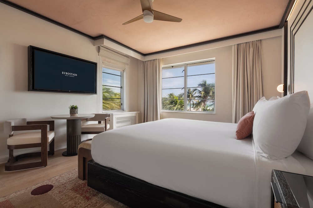 غرفة ديلوكس بسرير كوين، Eurostars Winter Haven 3/7