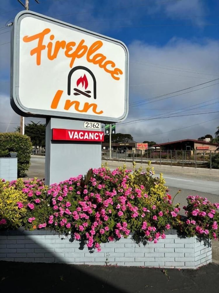 Monterey Fireplace Inn 3/30