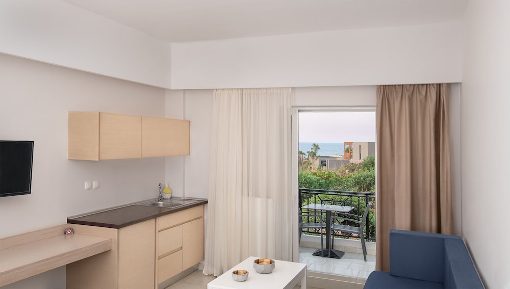 Sea View Hotel Apartments 29/50