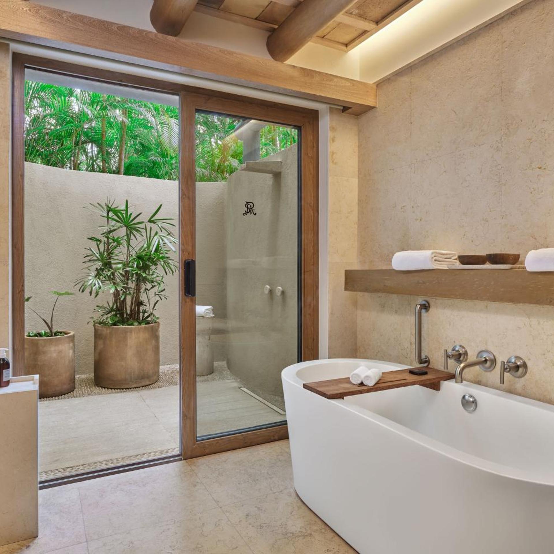 غرفة ديلوكس بسرير كينج بإطلالة على البحر، St Regis Punta Mita Resort 8/8