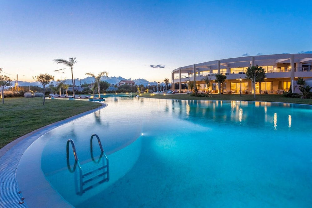 Elysian Luxury Hotel & Spa 47/50