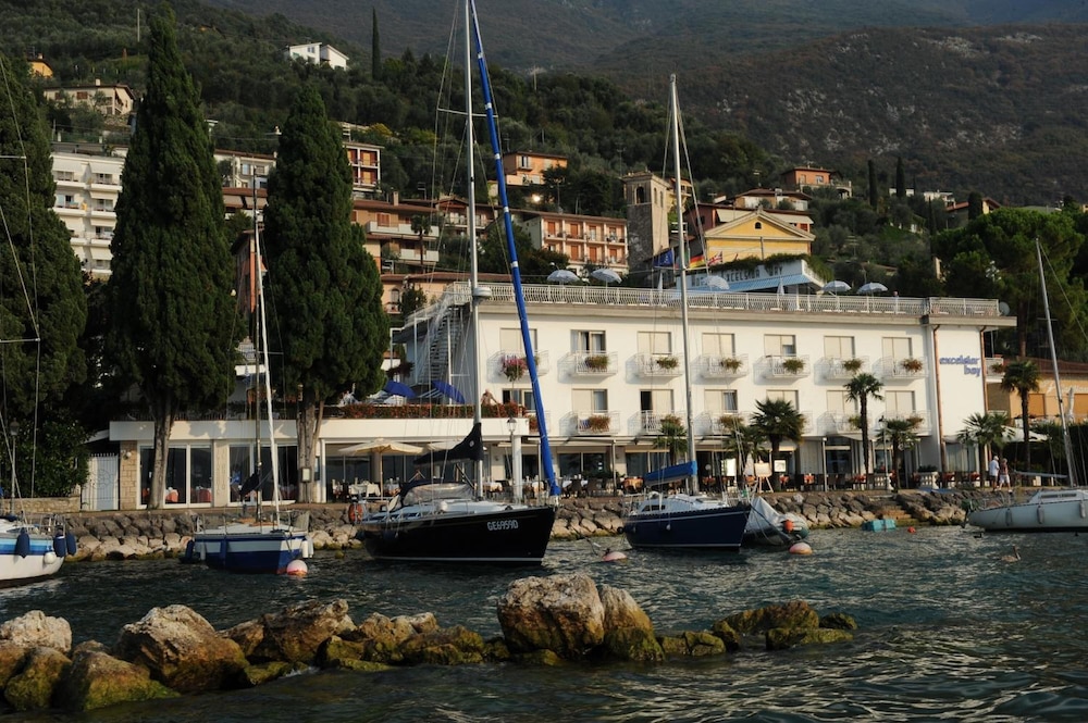 Hotel Excelsior Bay 42/50