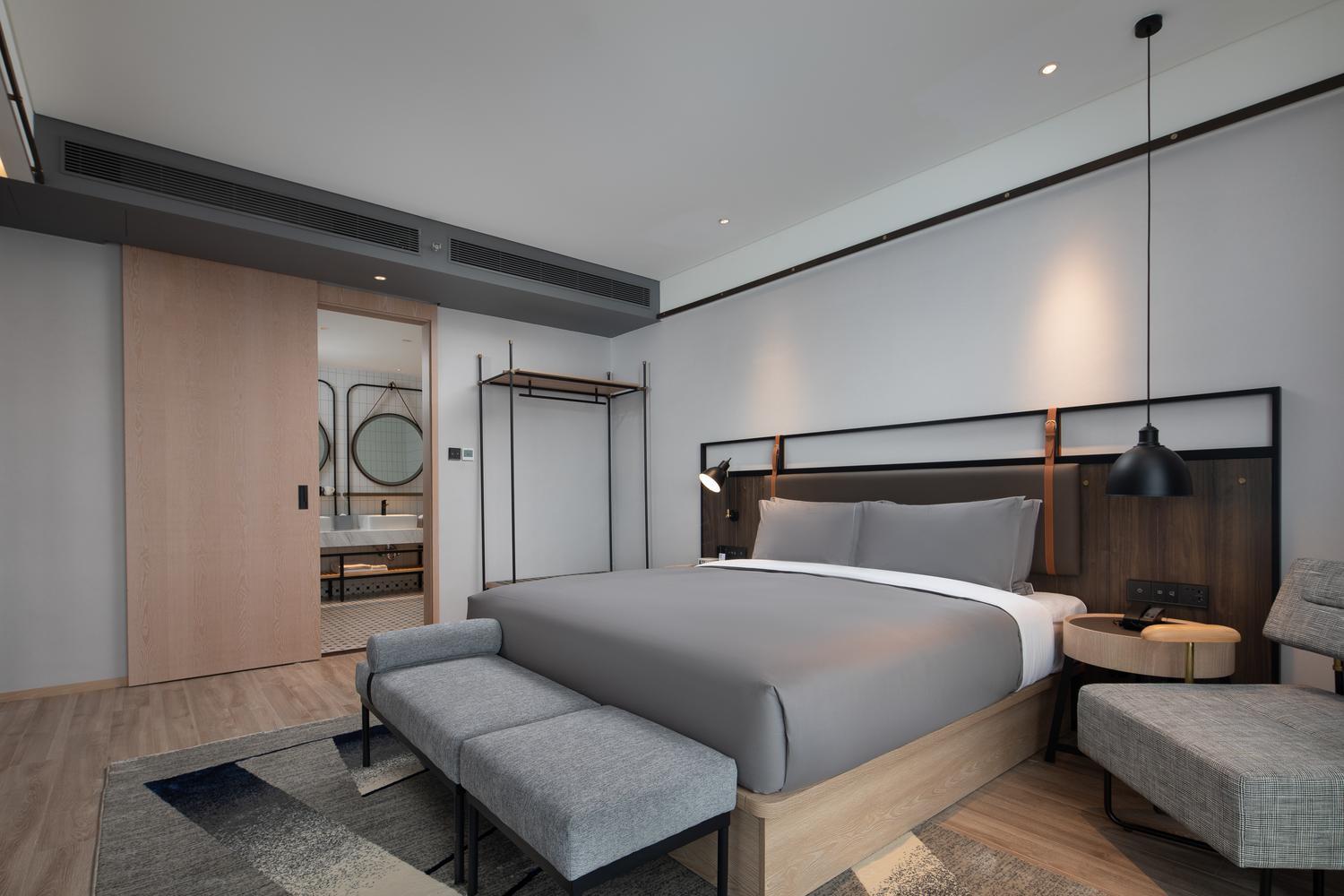 Tongpai Hotel Shanghai Hongqiao 8/24