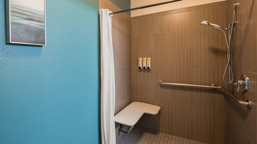 Best Western Plus Liberty Lake Inn 19/50