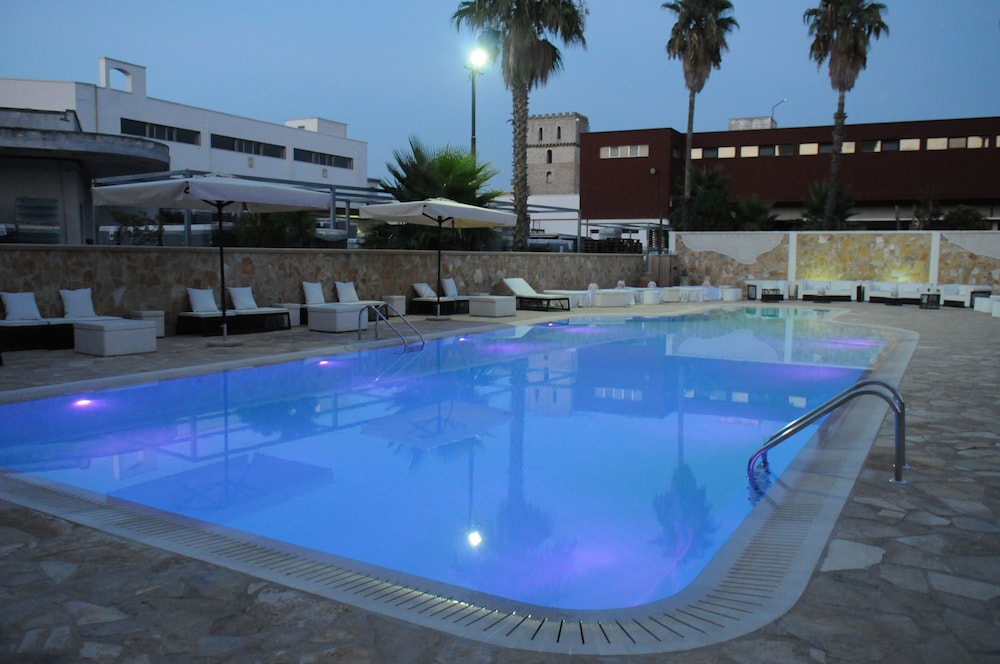 Villa Donna Lisa Wine Hotel 50/78