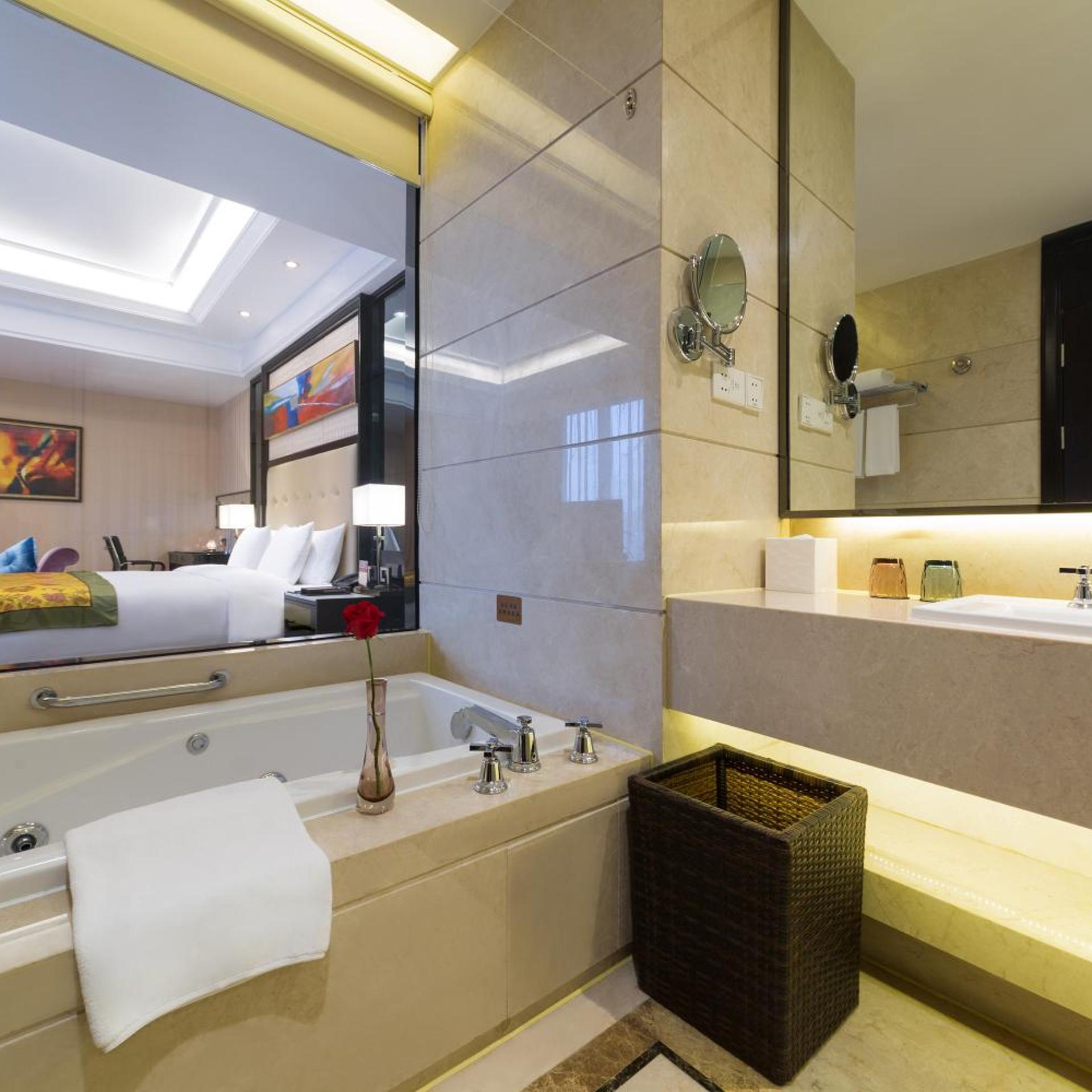 Chengdu Dading Century Hotel 53/55