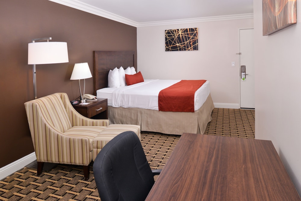 Best Western Plus LA Mid Town Hotel 22/37