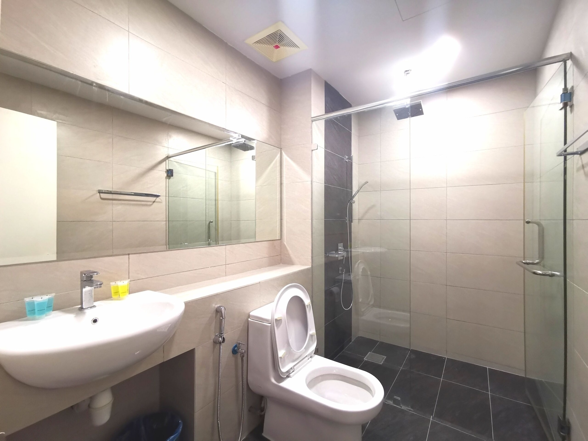 4 Bedrooms, Design, Apartment, 4 Beds, 2 King Beds, Queen Bed, Partial Sea View 7/7