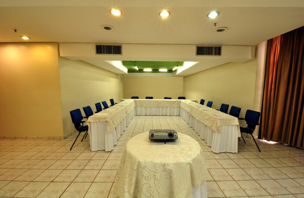 Oft Tamandare Plaza Hotel 37/38
