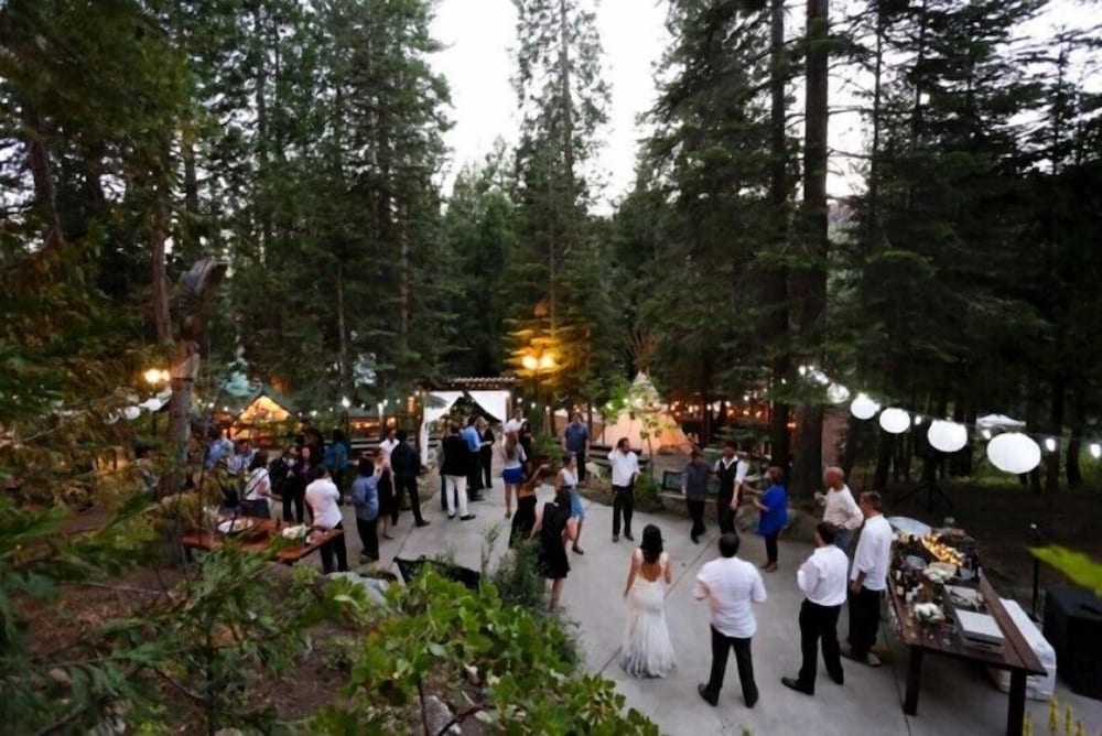Shaver Lake Village Hotel 38/50
