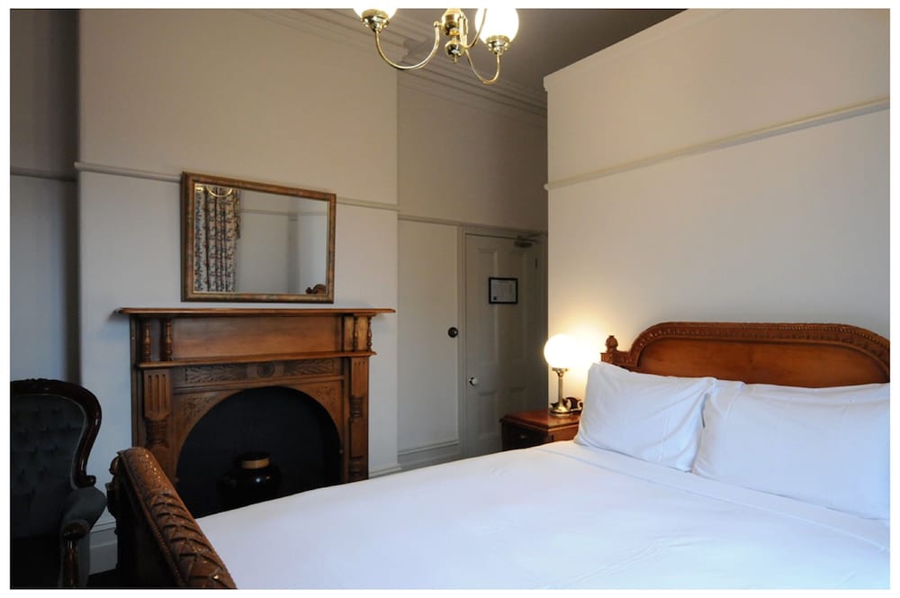 Yarra, Queen Bed