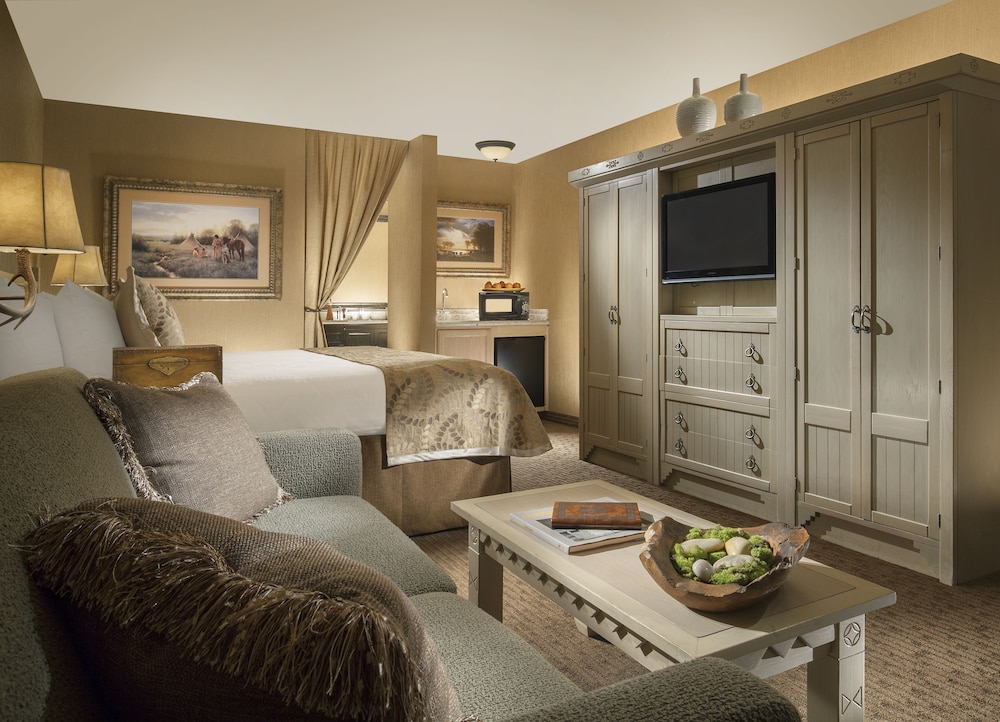 Capitol Reef Resort 40/56