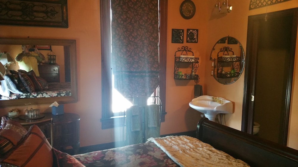 Fig Tree Manor 10/45
