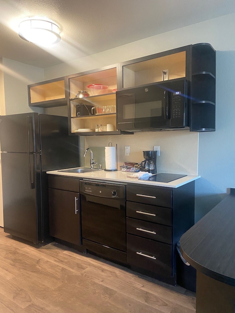 Extended Studio Hotel Ontario 5/36