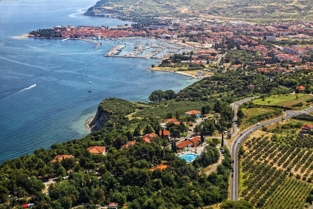 Belvedere Resort Hotels 55/62